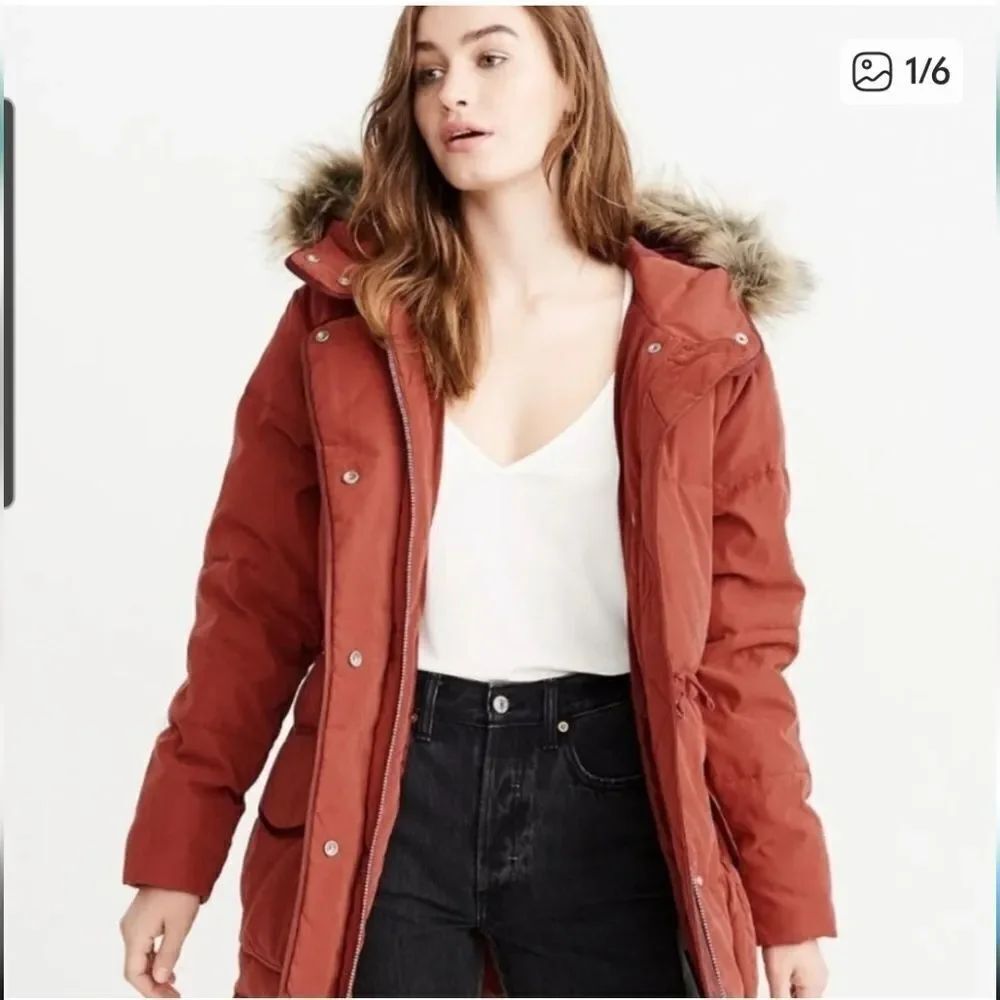 Abercrombie & Fitch Womens Puffer with Hood and Fur in Burnt Orange Size Small